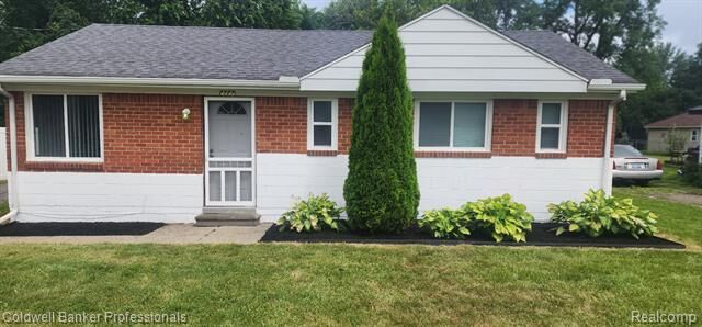 Property Photo: 2327 Wildwood Circle Drive MI 48439