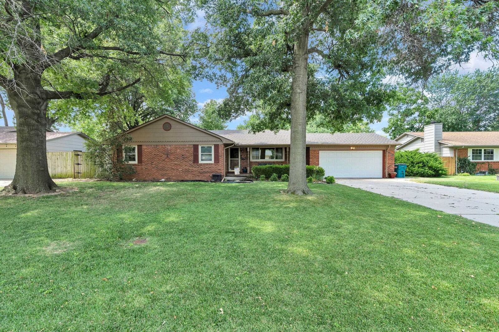Property Photo: 8923 W 11th KS 67212