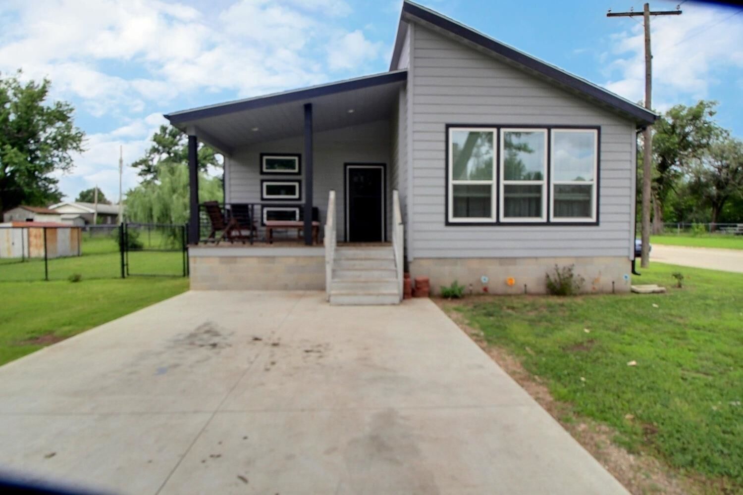 Property Photo:  303 S Main  KS 67146 