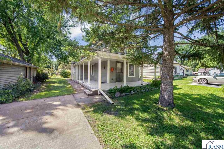 Property Photo:  1518 4th Avenue  MN 56001 