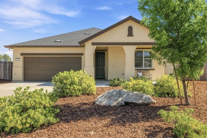 Property Photo: 216 Raccoon Hollow Loop CA 95228