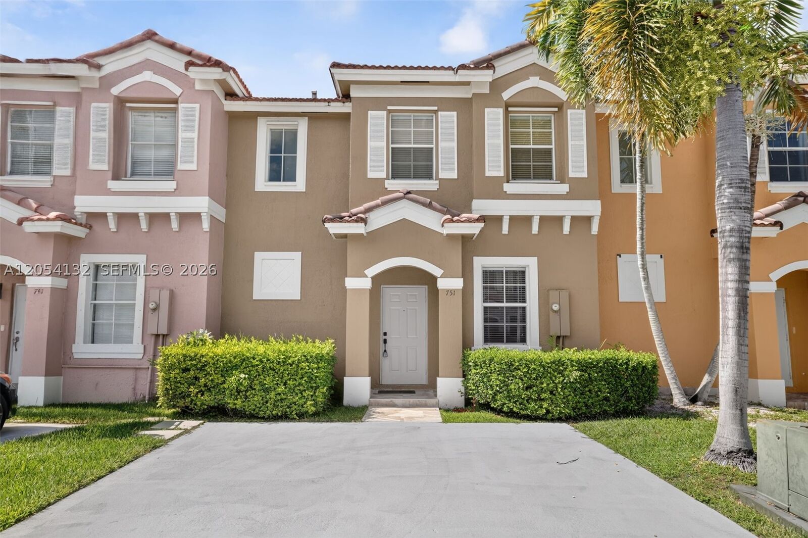 Property Photo:  751 SE 2nd St  FL 33030 