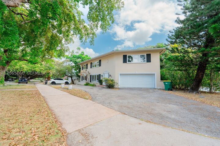 Property Photo:  580 University Dr 2  FL 33134 