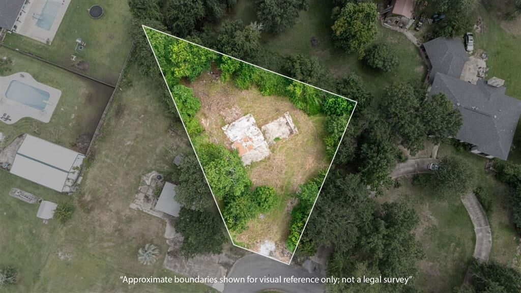 Property Photo: 2415 S Constance Lane S LA 70605