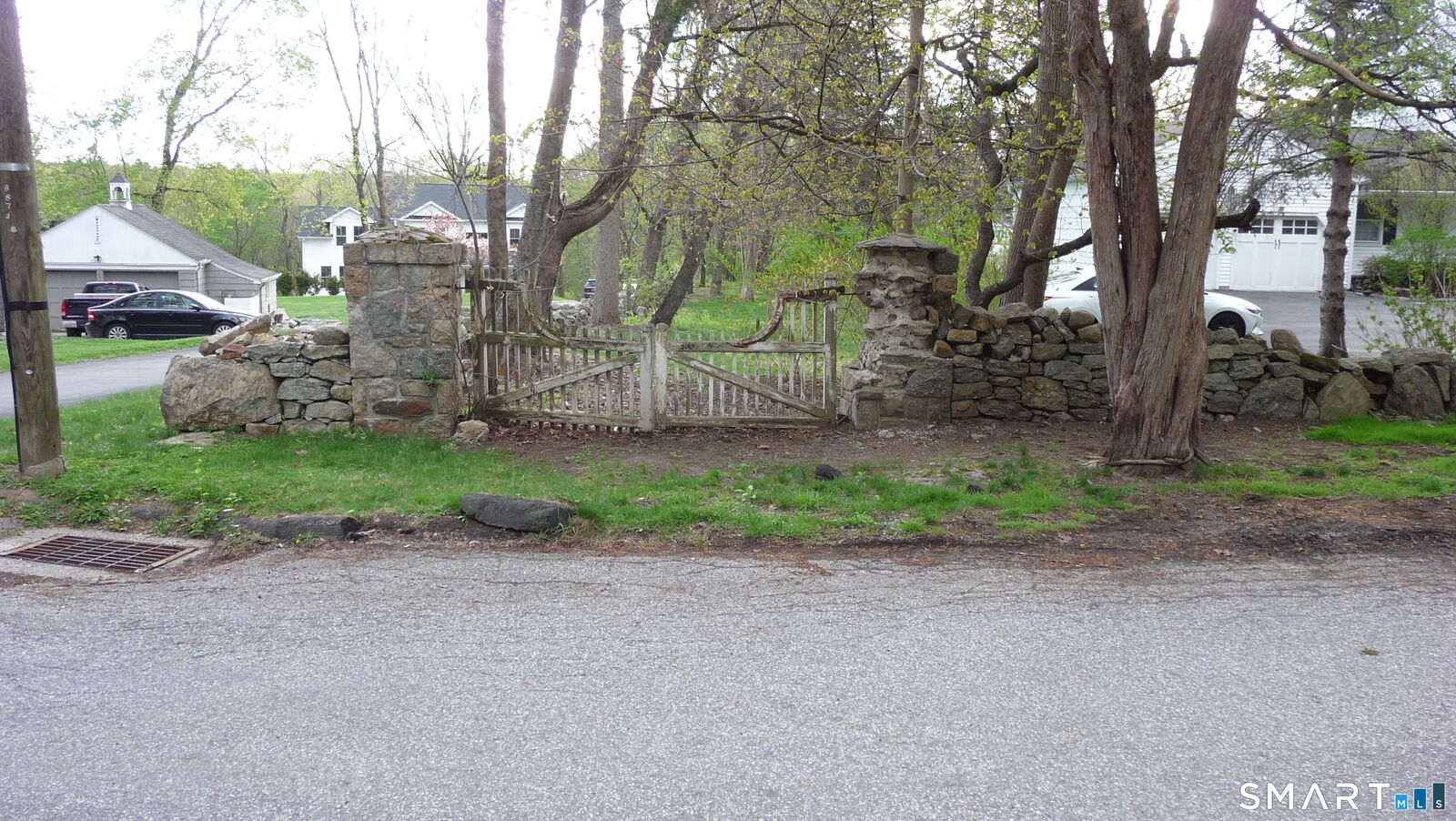 Property Photo: 67 Briarwood Lane CT 06904