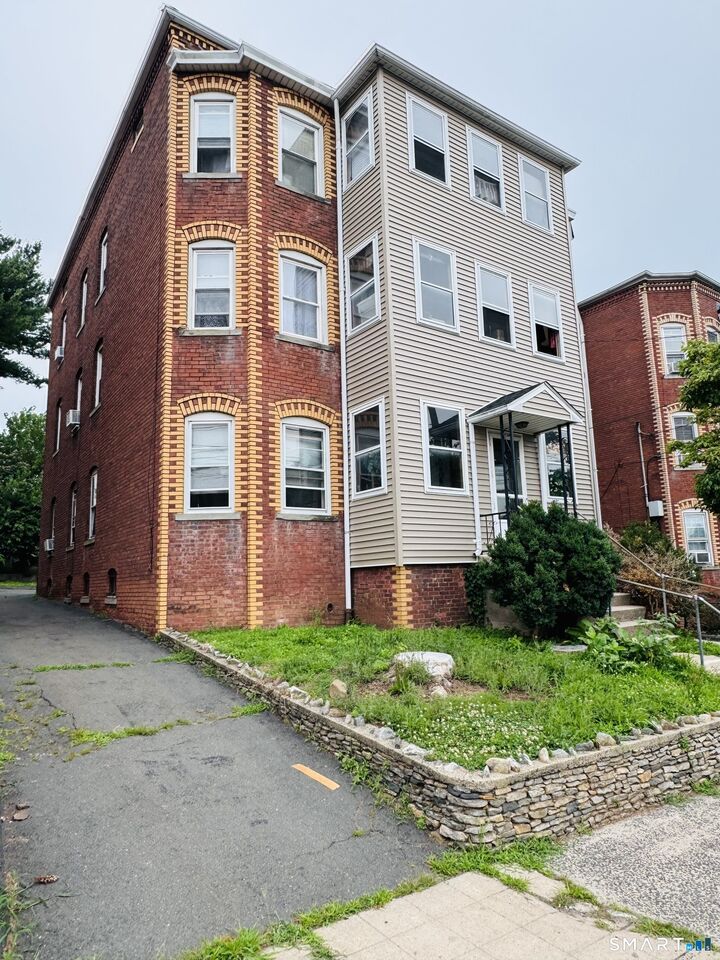 Property Photo: 31 Lyman Street CT 06053