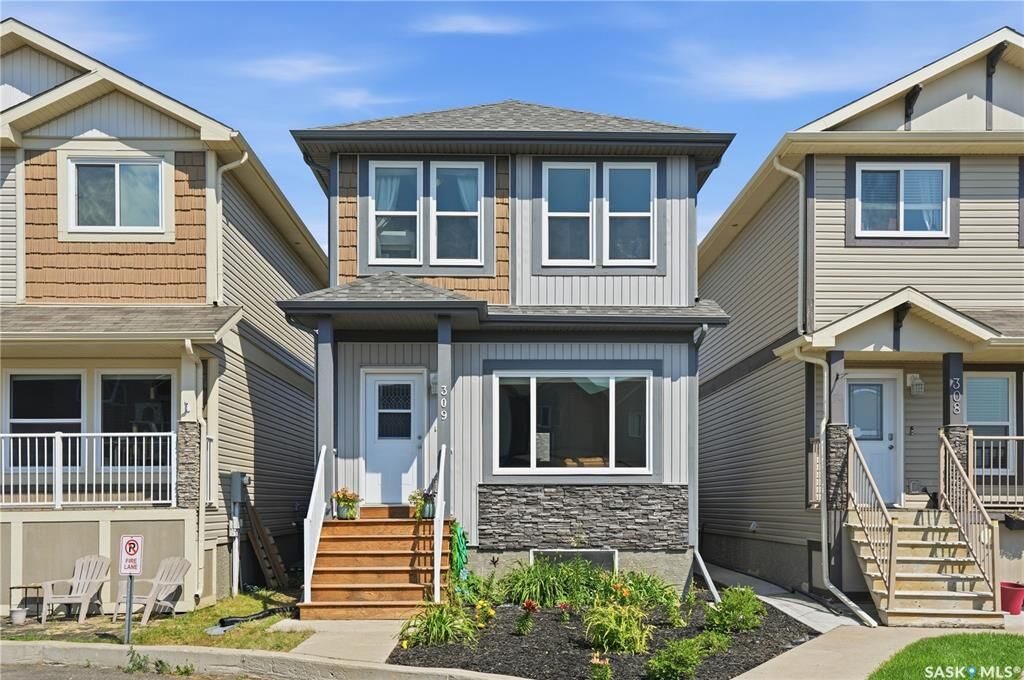 Property Photo: 810 Hampton Circle 309 SK S7R 0K1