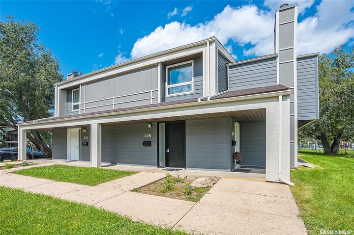 Property Photo: 425 115th Street E 426 SK S7N 2E5