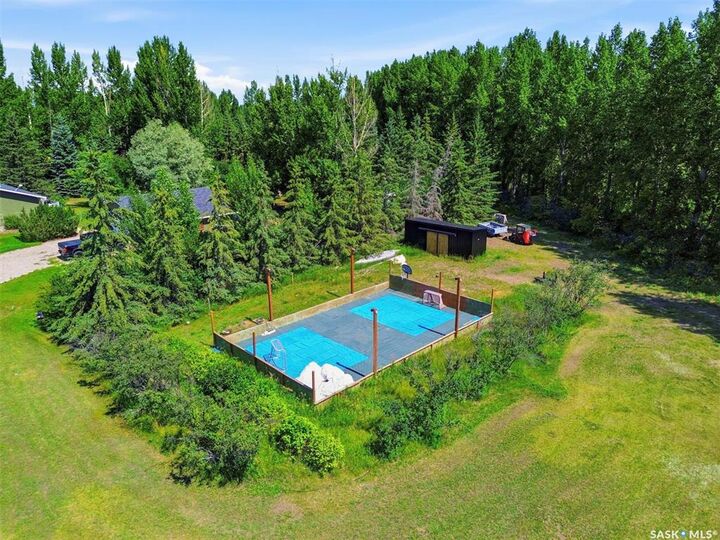 Property Photo: 43 Beaver Ridge Road SK S7K 2G8