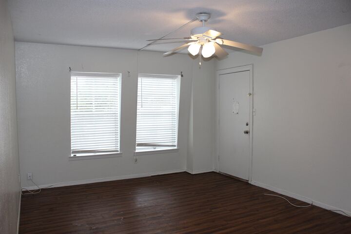 Property Photo:  2020 Continental Avenue  FL 32304 
