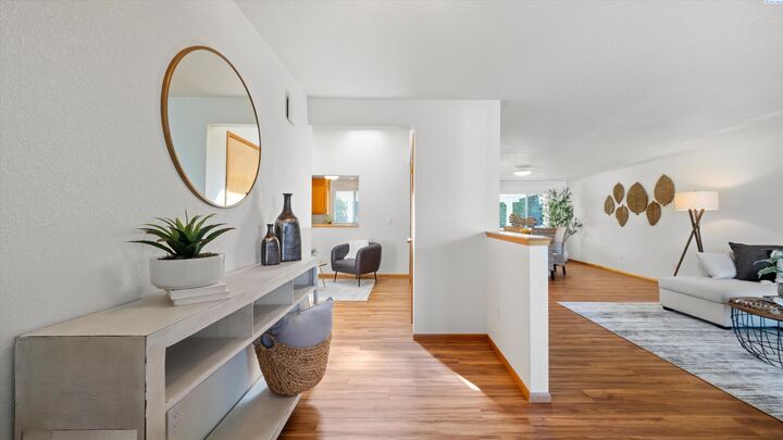 Property Photo: 910 S Arthur WA 99336