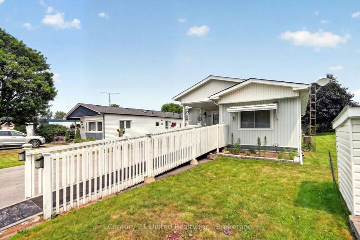 Property Photo:  13 Hillview Drive  ON K9A 0X1 
