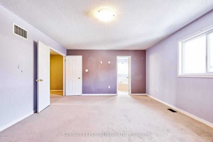 Property Photo:  91 Laprade Square  ON L1C 0C9 