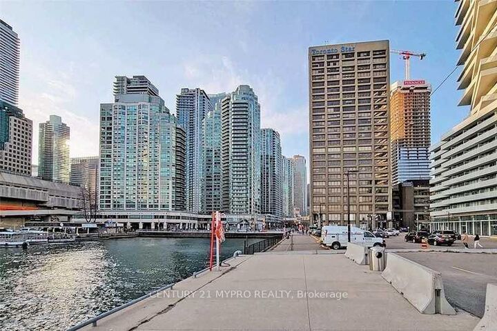 Property Photo: 10 Yonge Street 605 ON M5E 1R4