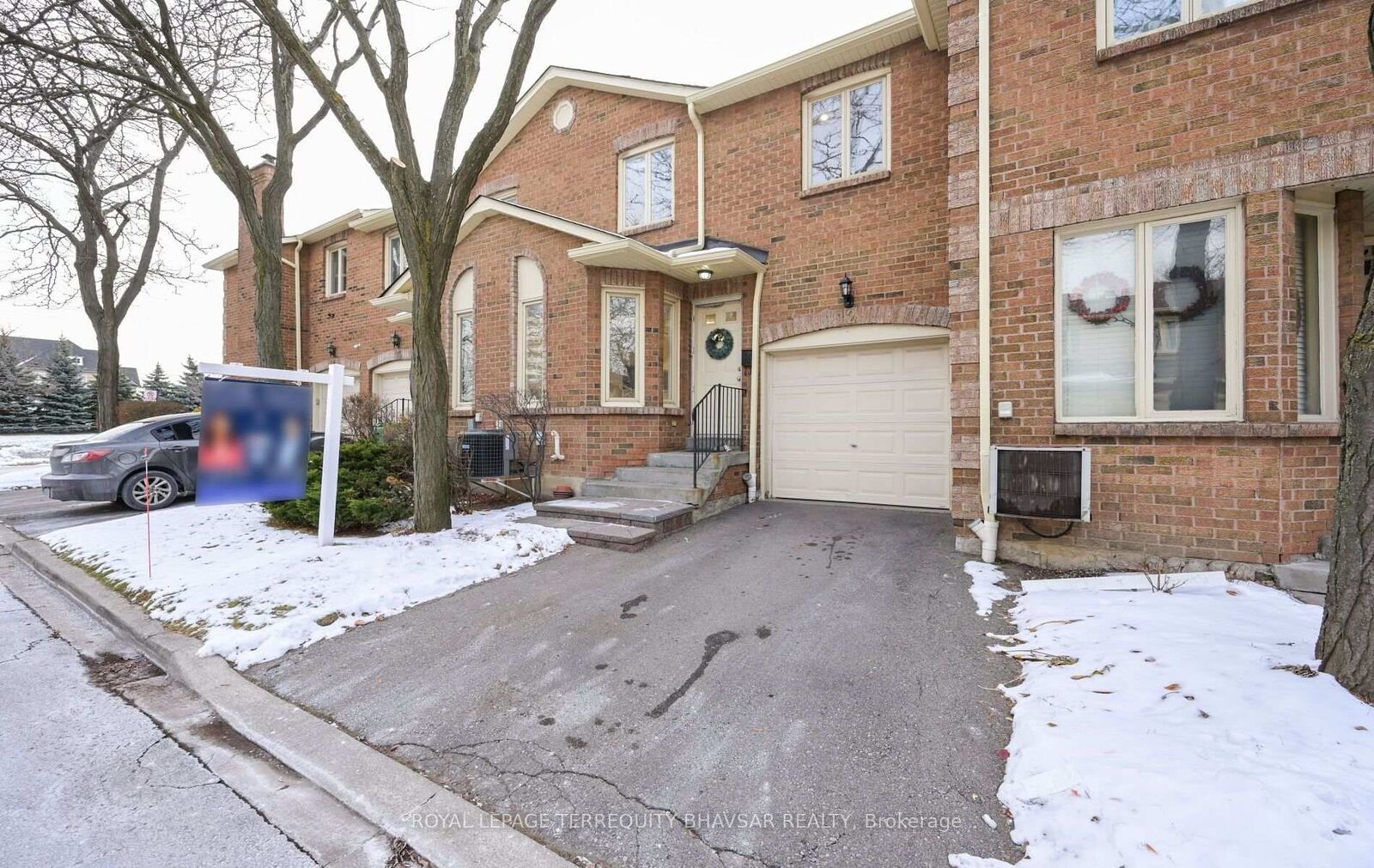 Property Photo: 5020 Delaware Drive 12 ON L4Z 3C4