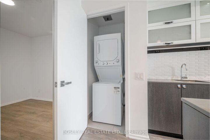 Property Photo:  783 Bathurst Street 314  ON M5S 1Z5 