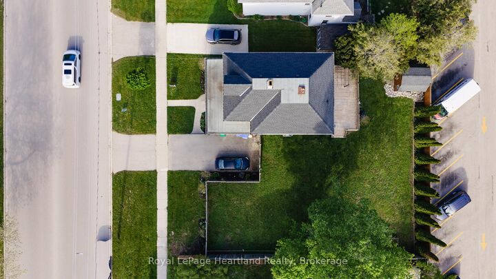 Property Photo:  14 Elgin Avenue E  ON N7A 1K2 