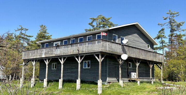 16 B55 Island N/A — photo 1