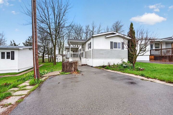 Property Photo:  1 Elm Street  ON K7R 0E9 