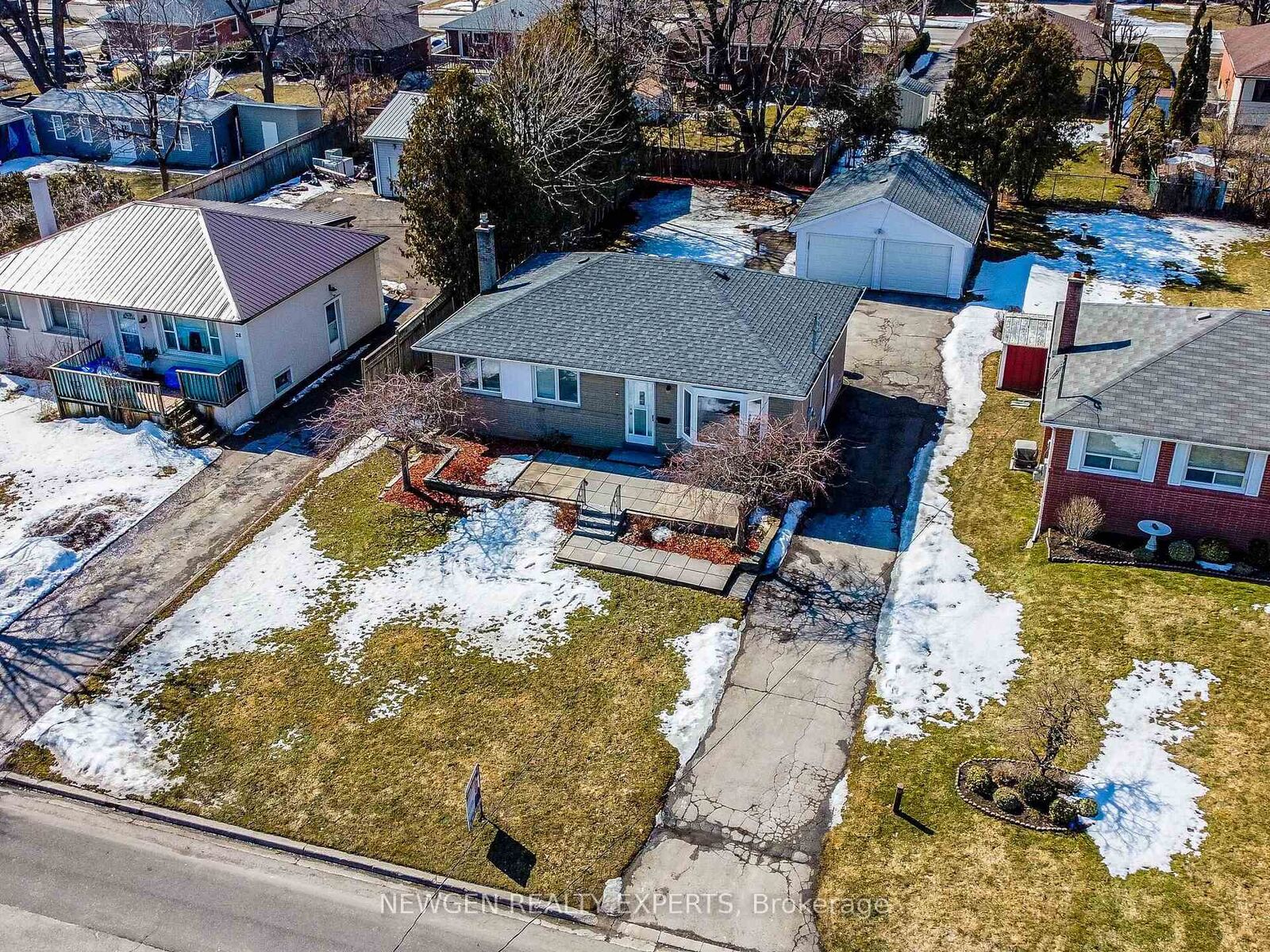Property Photo: 30 Linton Avenue E ON L1T 2X6