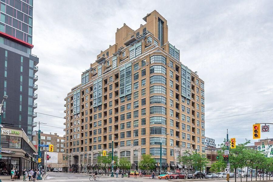 Property Photo: 438 Richmond Street W 1107 ON M5V 3S6