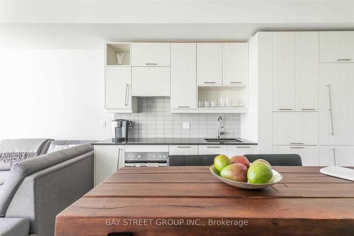 Photo de la propriété:  30 Nelson Street E 1603  ON M5V 0H5 