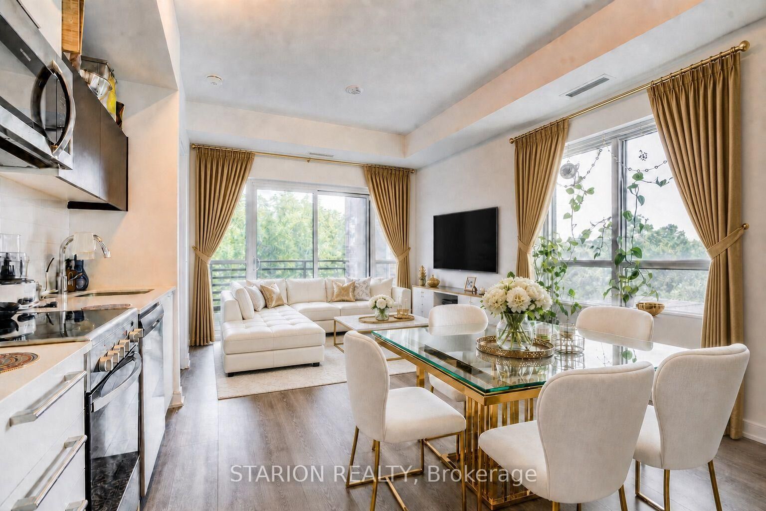 Property Photo: 25 Neighbourhood Lane 513 ON M8Y 0C4