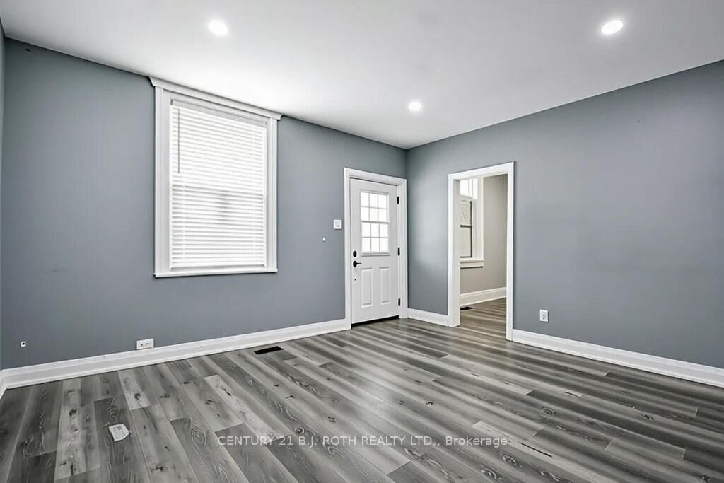 Property Photo: 44 Sanford Street ON L4N 3C4