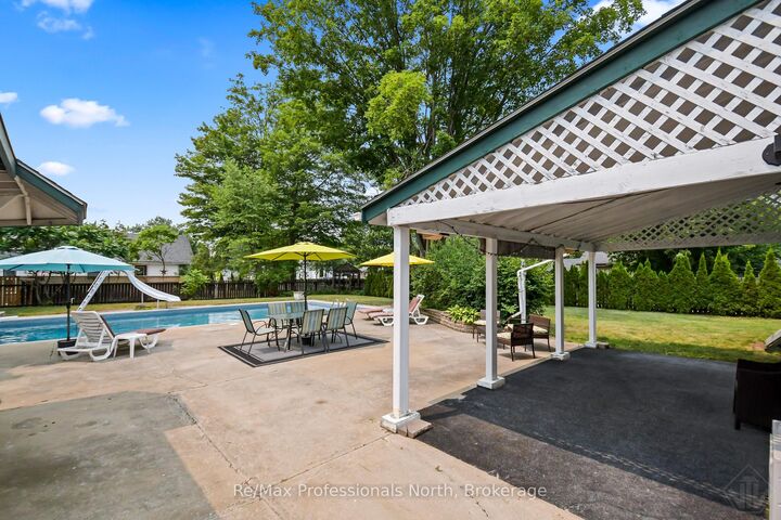 Property Photo: 695 John Street N ON P1P 1E6