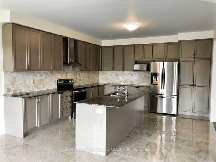 Property Photo: 276 Chouinard Way ON L4G 1A6