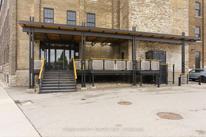 Photo de la propriété: 245 Downie Street 304 ON N5A 1X5