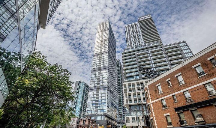 Property Photo:  181 Dundas Street E 702  ON M5A 1Z4 