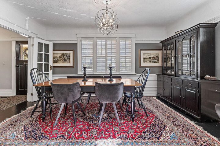 Property Photo: 208 Lorne Avenue ON L3Y 4K2