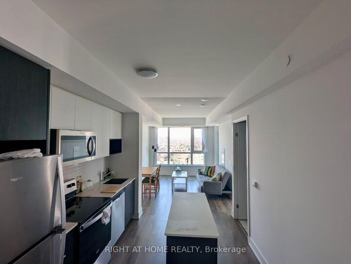 Photo de la propriété: 202 Burnhamthorpe Road E 1607 ON L5A 0B2