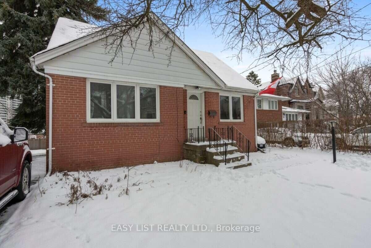 Property Photo:  39 Churchill Avenue  ON M2N 1Y6 