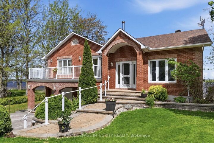 Property Photo: 472 Pago Road ON K4K 1L6