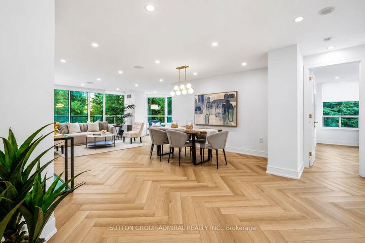 Property Photo: 7250 Yonge Street 311 ON L4J 7X1