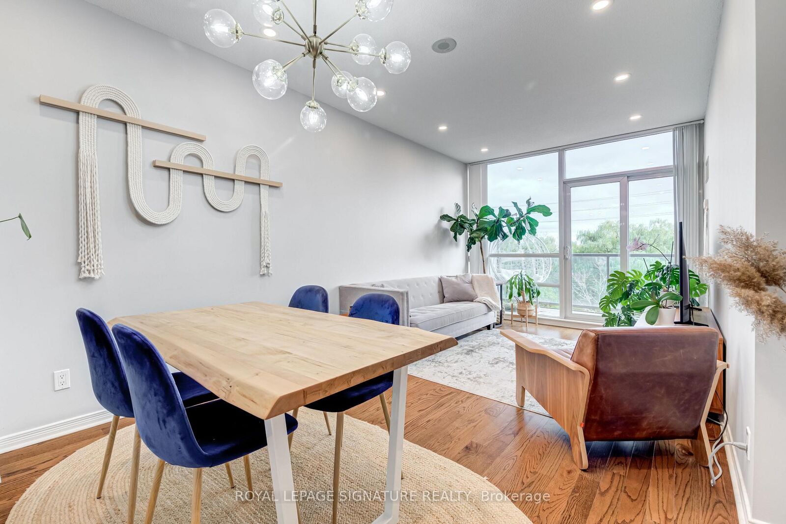 Property Photo:  2230 Lake Shore Boulevard W 204  ON M8V 0B2 