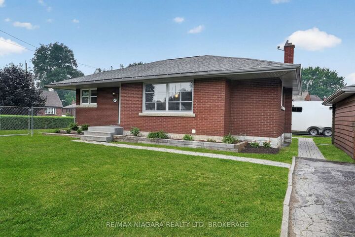 Property Photo: 6427 Carlton Avenue ON L2G 5K1