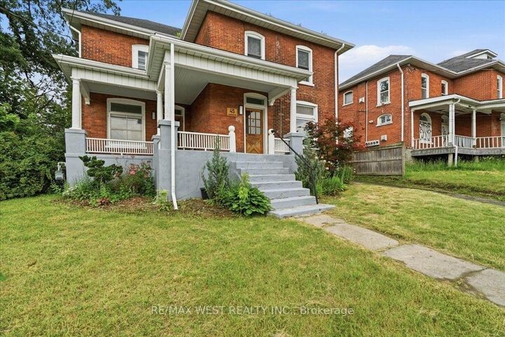45 Catharine Street — photo 1