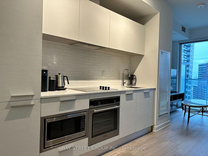 Property Photo: 3 Gloucester Street 3012 ON M4Y 0C6