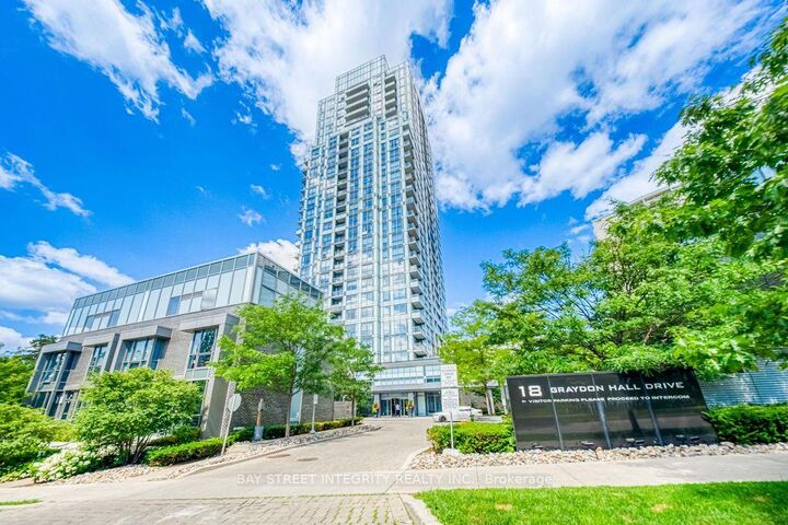 18 Graydon Hall Drive 909 — photo 1