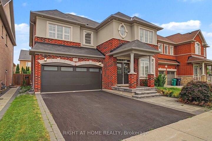 Property Photo: 3190 Southwind Road ON L5M 0V8