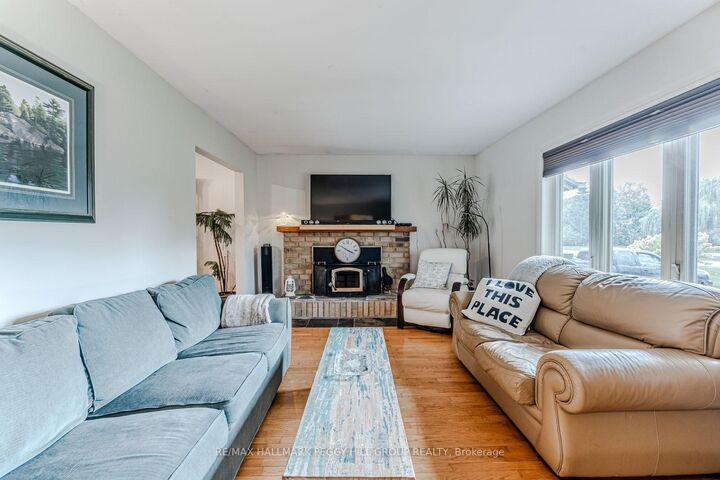 Property Photo: 7 Sandlewood Trail ON L0K 1B0