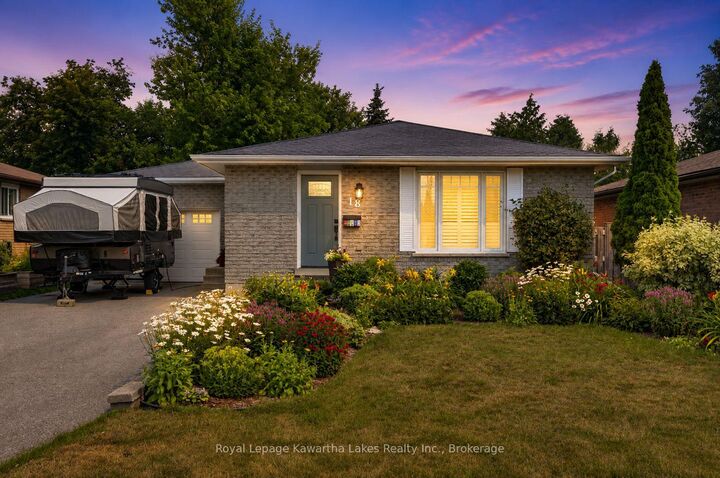 18 Madill Crescent — photo 1