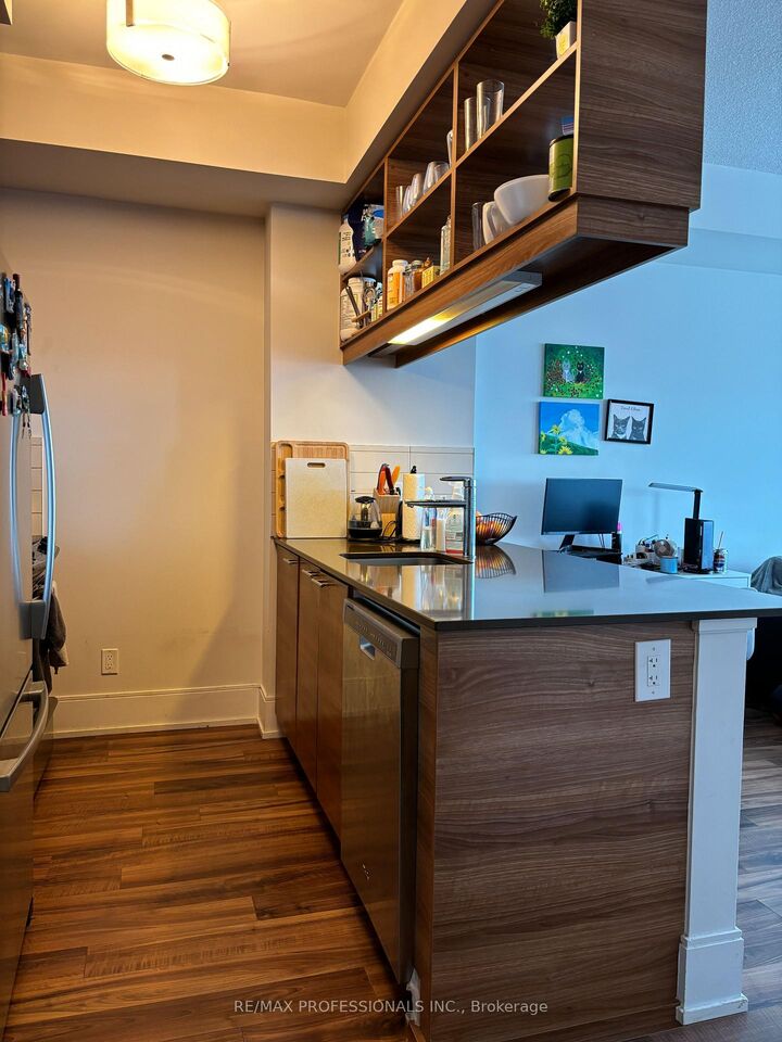 Property Photo: 15 Viking Lane 3510 ON M9B 0A4