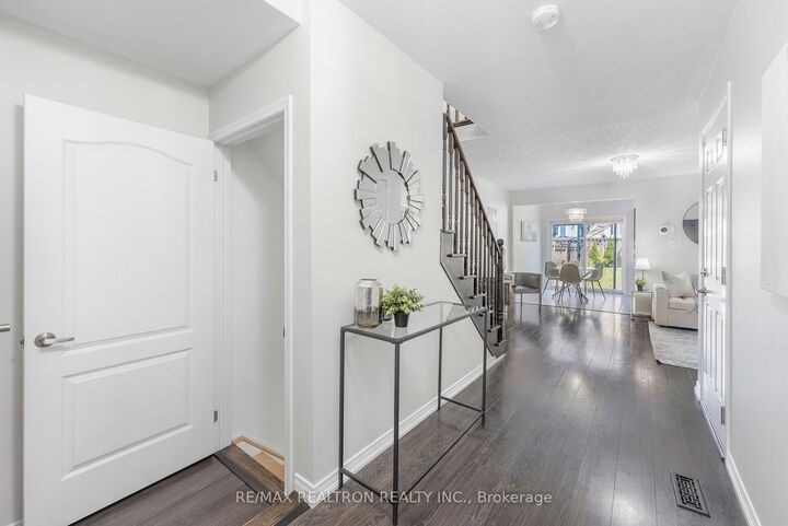 Property Photo: 25 Robinson Street ON L4N 3J1