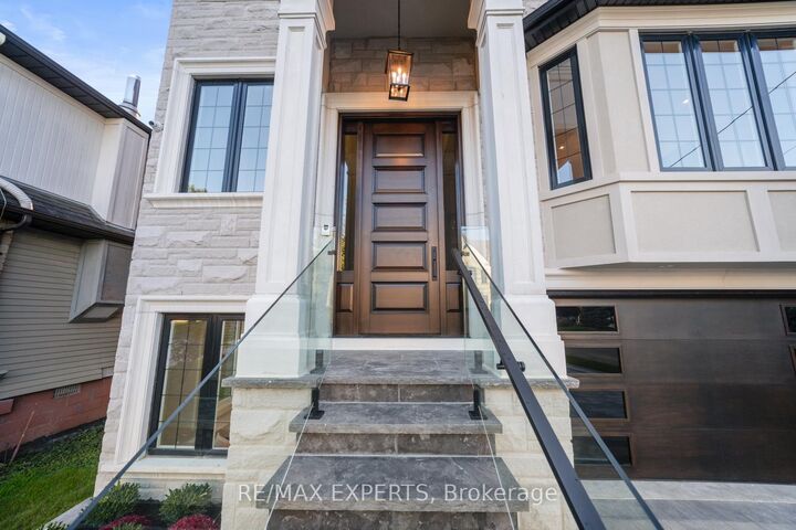Property Photo: 88 Moray Avenue ON L4E 3E2