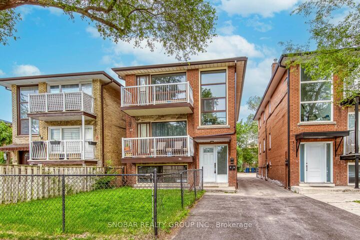 Property Photo: 150 Portland Street #3 ON M8Y 1B2