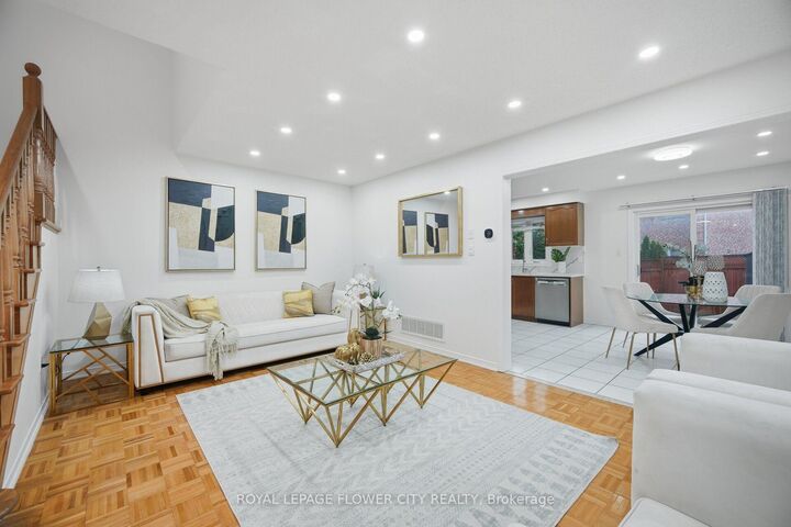 Property Photo: 25 Skylar Circle ON L6P 0Z4